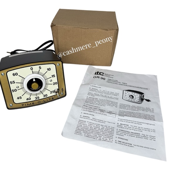 ITC Time-O-Lite GR-90 Darkroom Timer with Switched Outlet - Picture 1 of 9